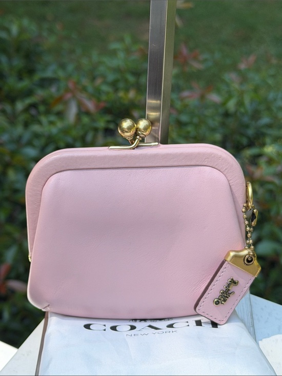 Coach Handbags - Coach Pink Leather Kiss-Lock Wristlet Coin Purse 1941 with Tag and dust bag